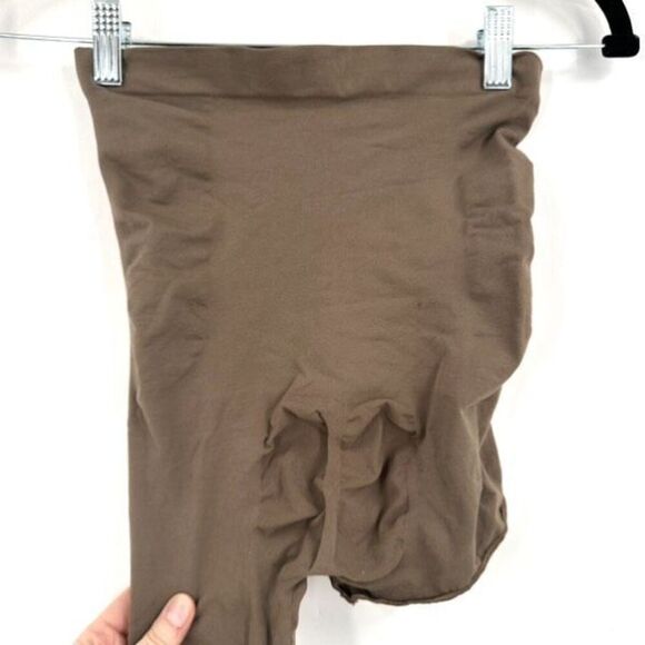 Skims Seamless Sculpt SOLUTION SHORT RIGHT LEG EXPOSED 4XL 5XL - Picture 3 of 6